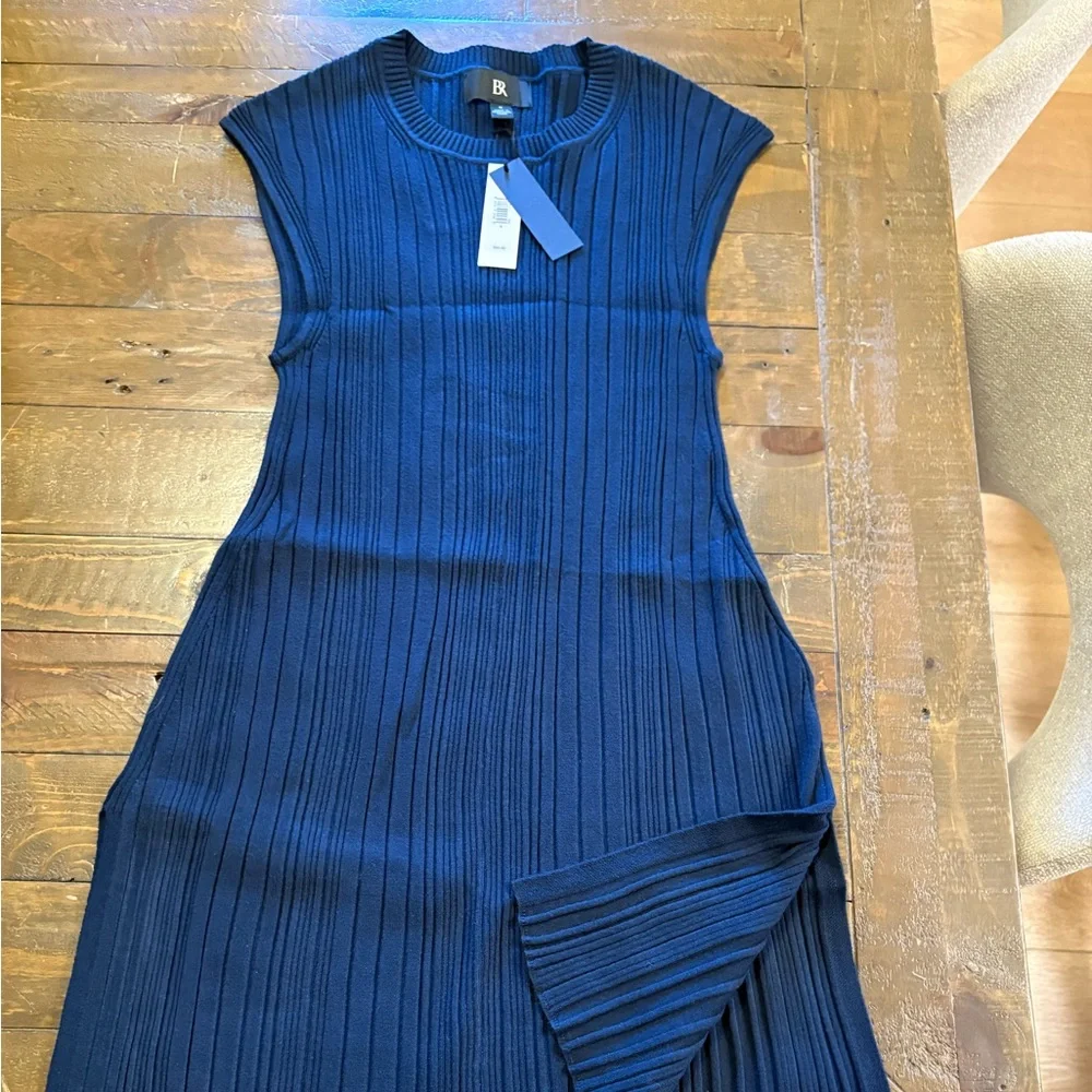 NWT Banana Republic sleeveless ribbed sweater. - Picture 1 of 2